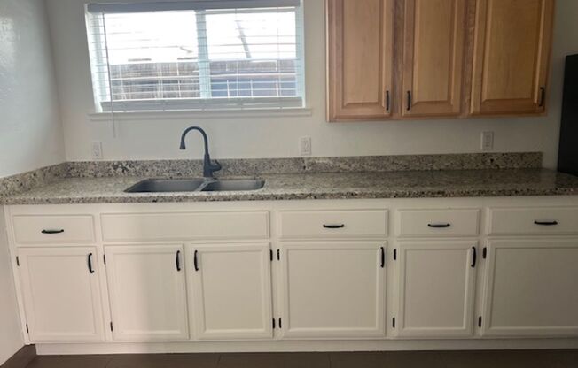 1 Bedroom 1 Bath FOR RENT @ 936 S 7th Street Please call 408 371-0705 for details!