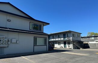 Studio, 1 bath, 410 sqft, $950, Unit 487-12