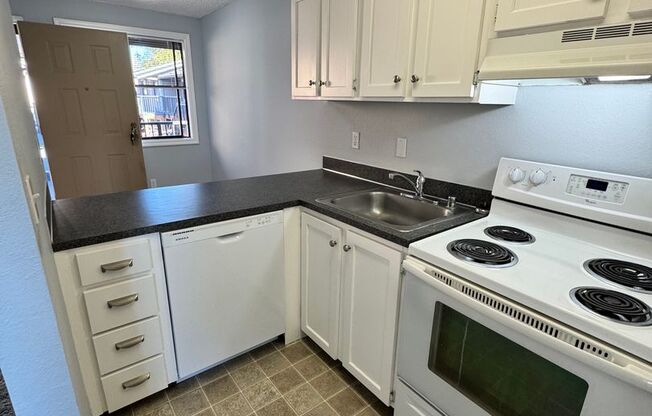 1 bed, 1 bath, $1,125, Unit 45