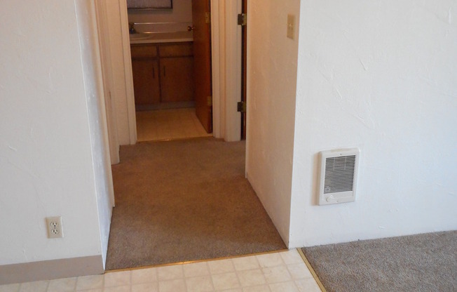 1 bed, 1 bath, 500 sqft, $995, Unit 11