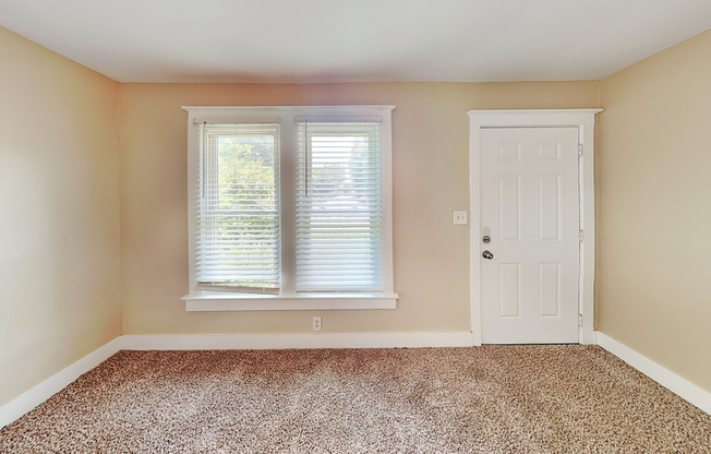 2497 LAKEWOOD AVE SW