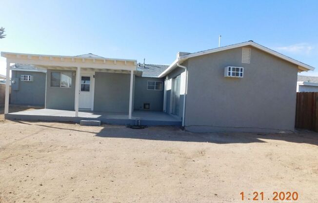 3 beds, 2 baths, $1,550