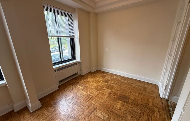 1 bed, 1 bath, $1,145, Unit 102