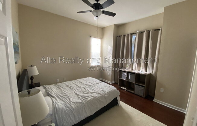 1 bed, 1 bath, 851 sqft, $1,300, Unit Apartment 2405