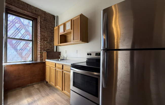 170 E 118 ST