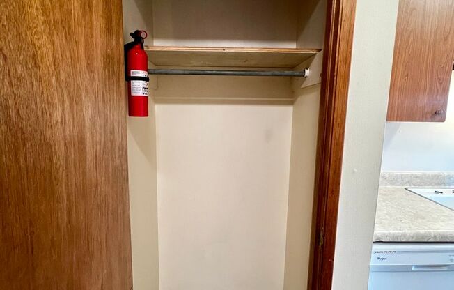 1 bed, 1 bath, 600 sqft, $960, Unit J-1