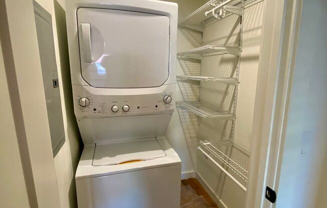 Studio, 1 bath, 336 sqft, $1,199, Unit 001