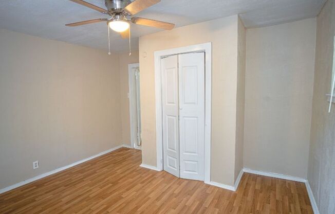 3 beds, 1 bath, $1,435