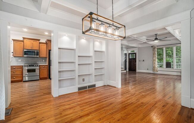 Charleston-Style East Atlanta Entertainer's Dream with Private Outdoor Bar