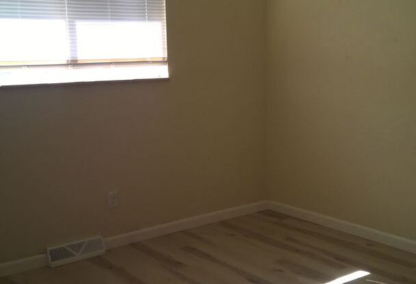 2 beds, 1 bath, $2,400