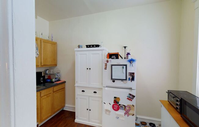 Studio, 1 bath, 412 sqft, $1,000, Unit B-3