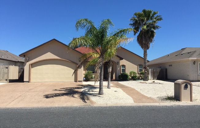 BEAUTIFUL ISLAND HOME IN COQUINA BAY!