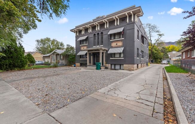 Jefferson Avenue Apartments