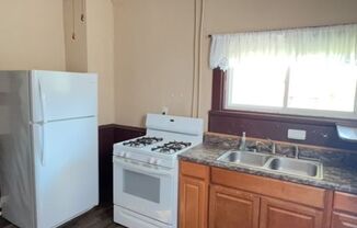 4 beds, 1 bath, $800, Unit 712 Highland