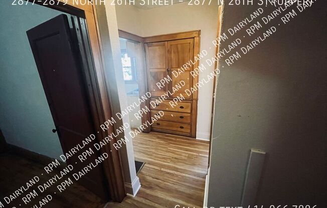 2877 2879 N 26 ST