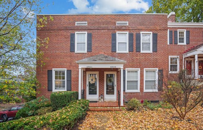 Your dream rental in Fairlington Village awaits!