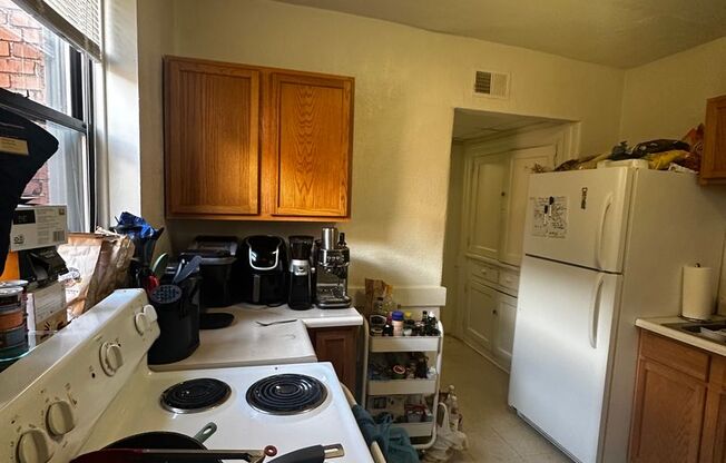 2 beds, 1 bath, 550 sqft, $1,600, Unit #4