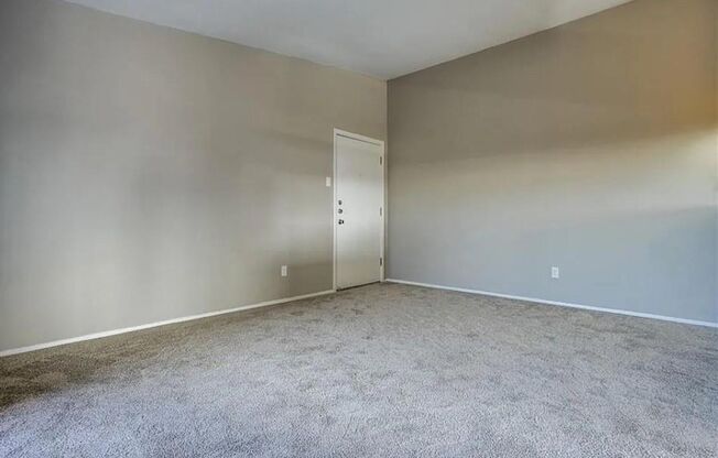 2 beds, 1 bath, $1,225, Unit # 202