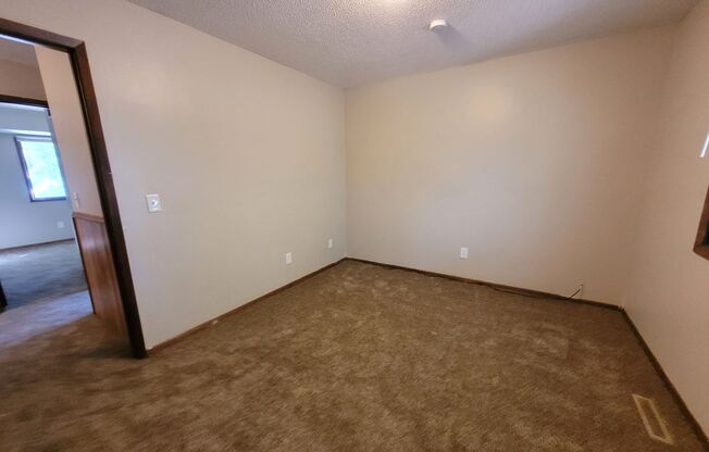 3 beds, 1 bath, $1,245