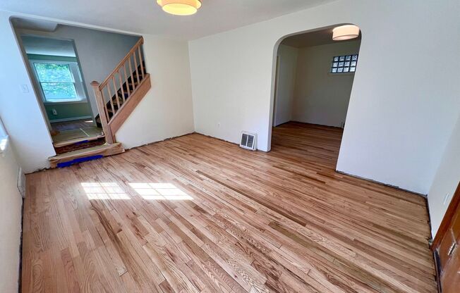 Pittsburgh - 2 Bedroom 1.5 Bathroom - Home for Rent