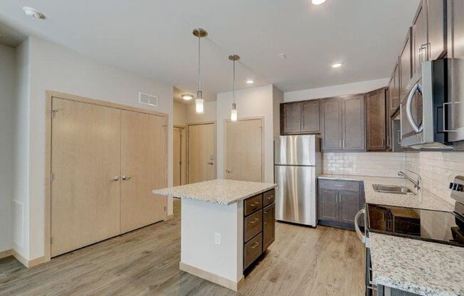 1 bed, 1 bath, 592 sqft, $1,800, Unit 217