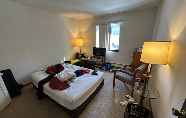 1 bed, 1 bath, $995, Unit 122