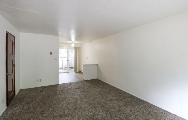 4004 4030 WARD DR NE