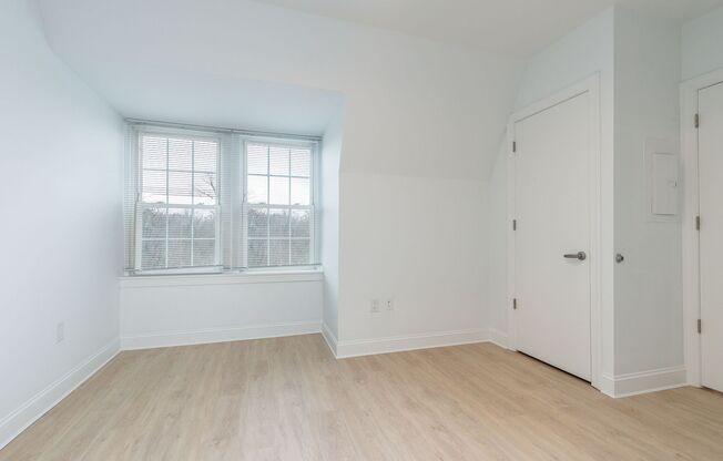 2 beds, 2 baths, 1,022 sqft, $2,795, Unit PH-16