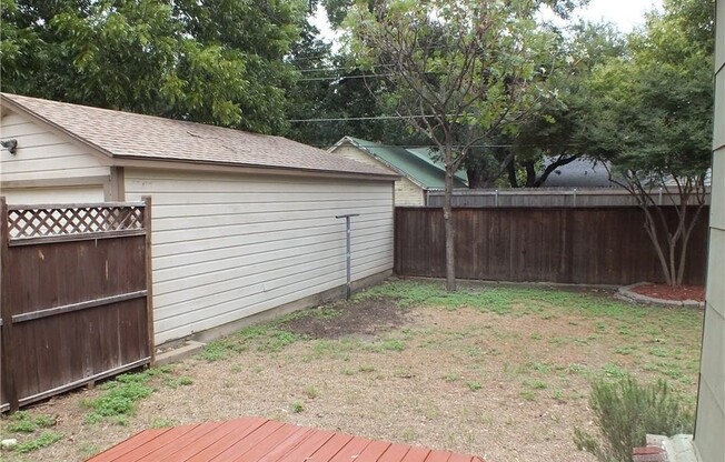 3 beds, 2 baths, $2,500