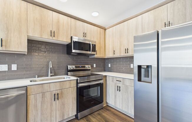 2 beds, 2 baths, $3,045, Unit 301