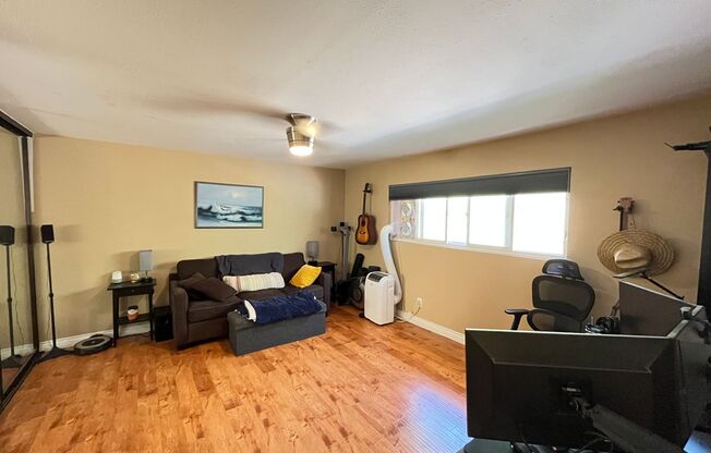 2 beds, 1.5 baths, $2,750