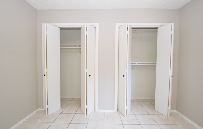 1/1 in West Campus close to Lamar! 2404 Longview