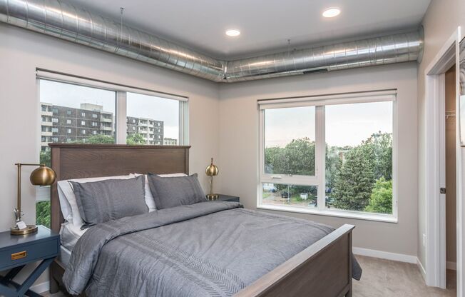 2 beds, 2 baths, 1,098 sqft, $1,630, Unit 422