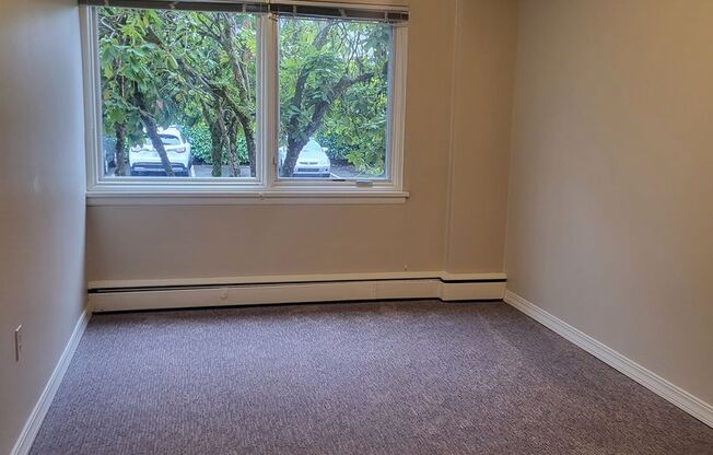 2 beds, 1 bath, 777 sqft, $1,550, Unit 105