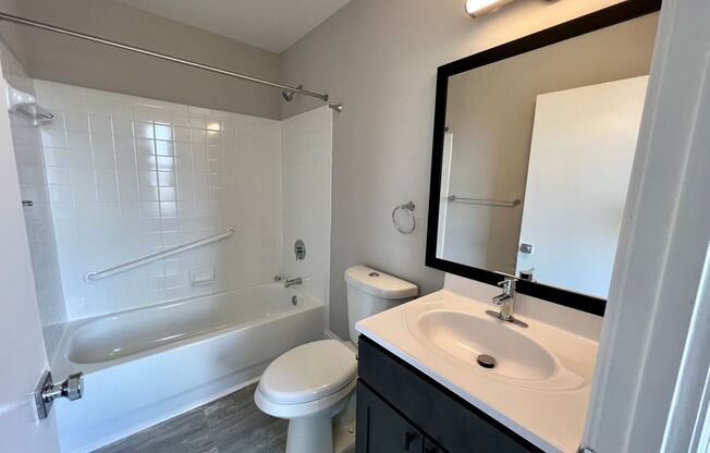 1 bed, 1 bath, 555 sqft, $1,500, Unit 305