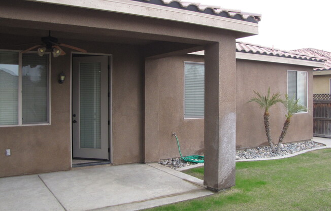 3 beds, 2 baths, $2,500