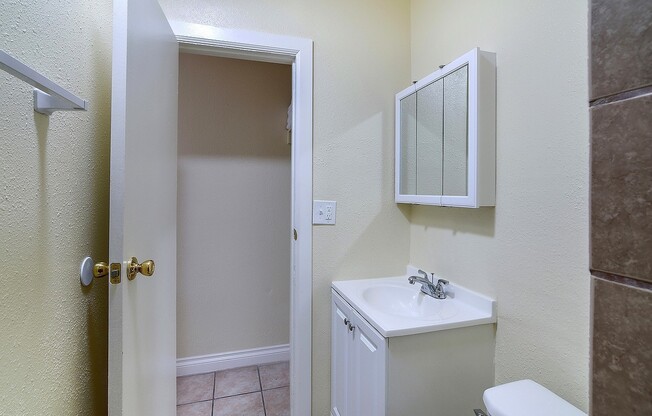 Studio, 1 bath, 192 sqft, $1,095.42, Unit # 17