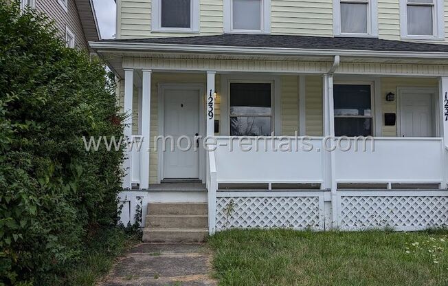 1237-1239 Atcheson St