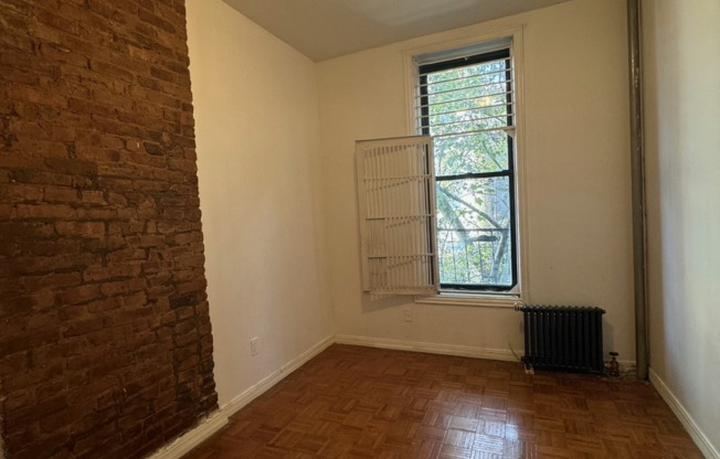 1 bed, 1 bath, $2,500, Unit 3D