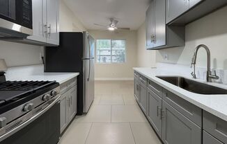 3980 Cedar St. Riverside - 2 Bed 1 Bath Ground Floor Unit!