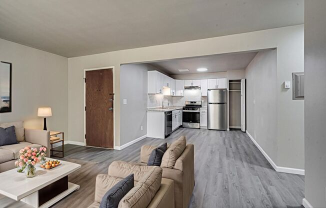 2 beds, 1 bath, 975 sqft, $1,299, Unit 5010 - 201