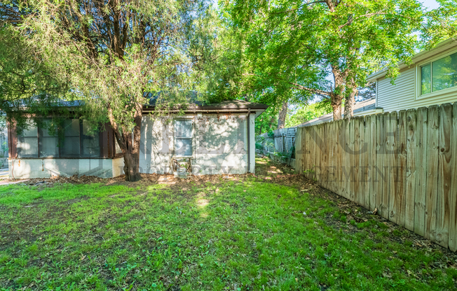 1554 N SALINA