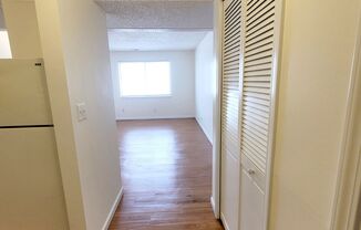 1 bed, 1 bath, 465 sqft, $625, Unit Unit 14