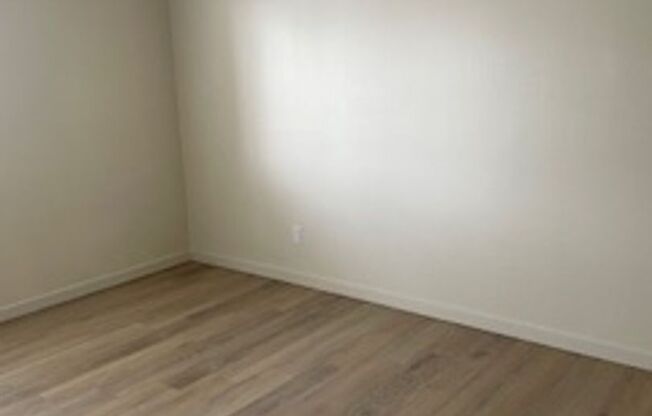 2 beds, 1 bath, 707 sqft, $1,239, Unit 7224