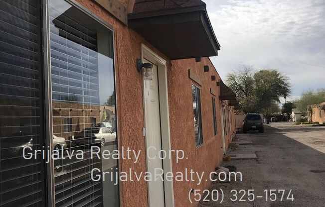 2 beds, 1 bath, 800 sqft, $950, Unit 3529 - J