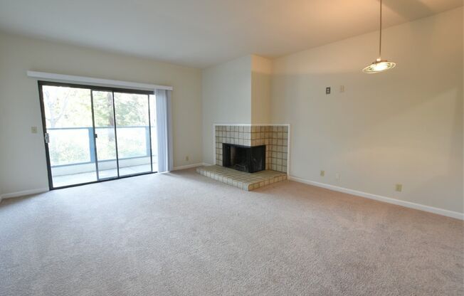 Spacious 1 Bed 1 Bath in Gated West San Jose Community