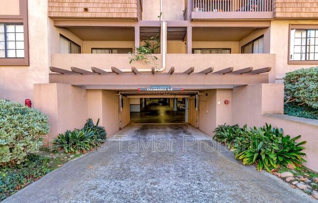 8840 Villa La Jolla Dr. #317
