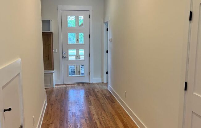 Great Townhouse Minutes from Optimist Hall & NODA