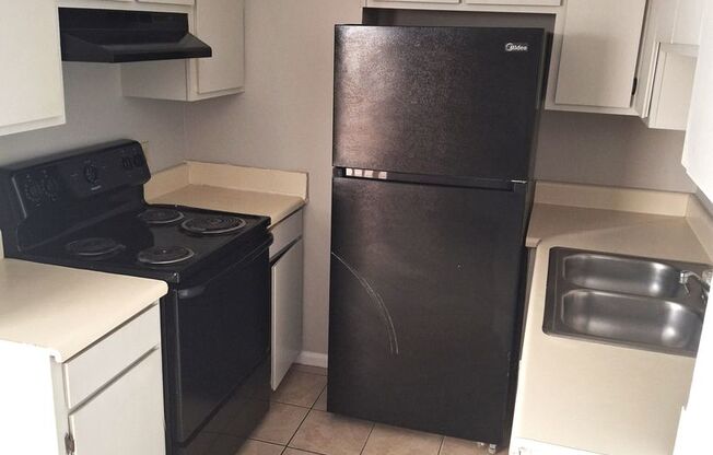 1 bed, 1 bath, 590 sqft, $1,075