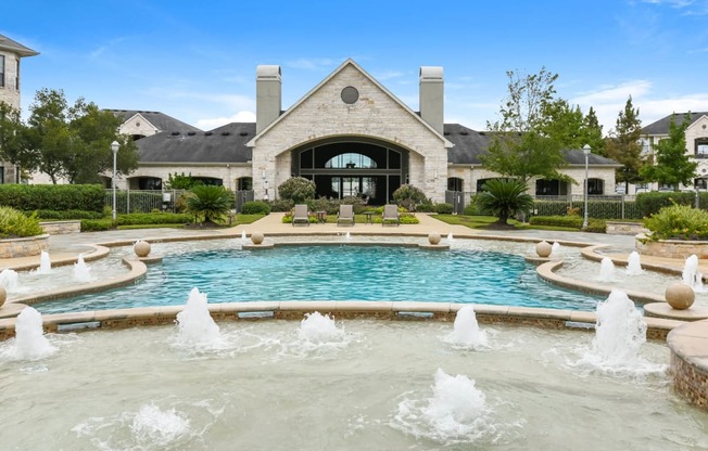 Falls at Eagle Creek apartments swimming pool